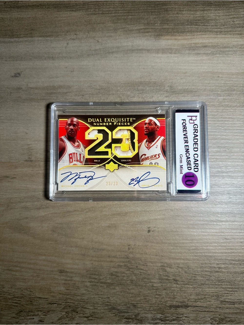 Michael Jordan & LeBron James Dual Exquisite Autograph Gem Mint 10 Novelty Card